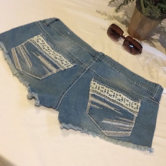 Rue 21 Denim Shorts - Picture 3 of 4